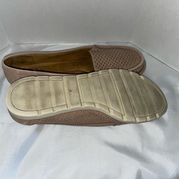 Natural Soul by Naturalizer 8.5 Pink Loafer Laser Cut Perforated Comfort Slip-On - Picture 4 of 5